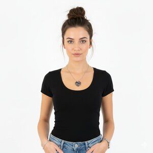 *Costume Necklace Black Heart Necklace